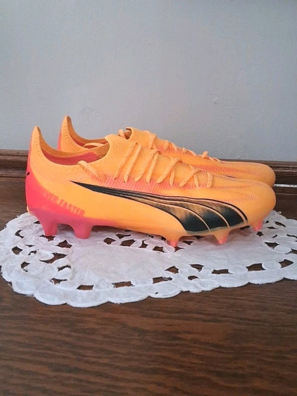 Puma Ultra Ultimate FG AG Soccer Cleats Women's Size 8.5 Forever Faster Pack